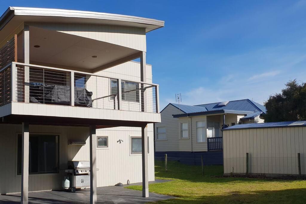 Venus Haven - Beach 1, Linen, Wifi, Netflix Venus Bay Exterior photo